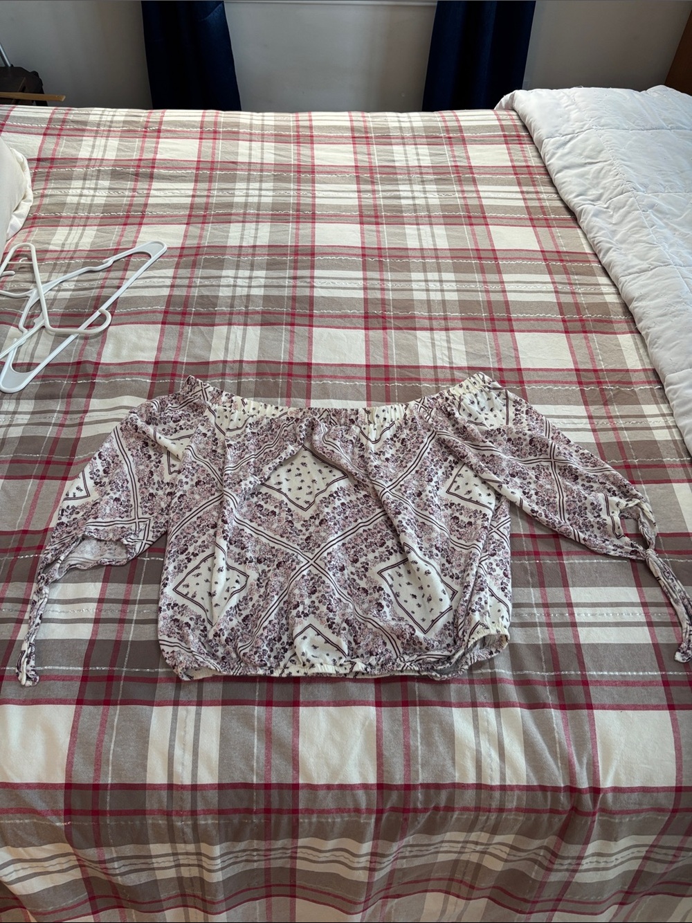 love, Fire Off-Shoulder Floral Bandana Print Top in Cream and Mauve